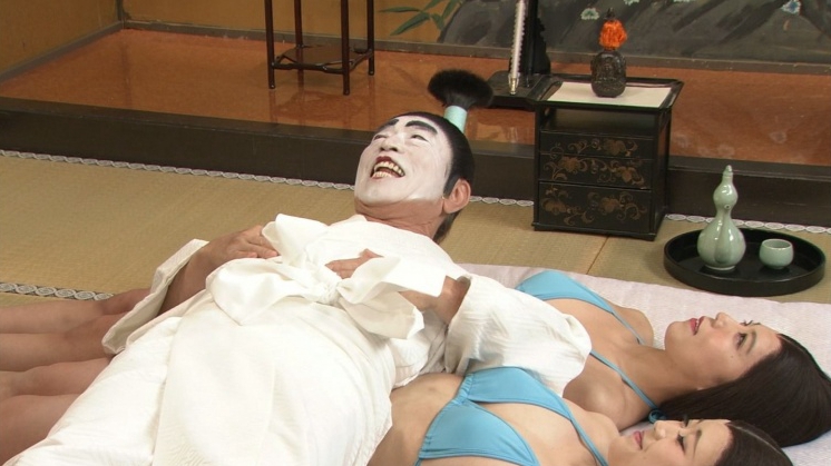 【影片】綜藝節目《志村健的笨蛋殿下》１６隻奶相貼「人肉棉被」播出遭砲轟！