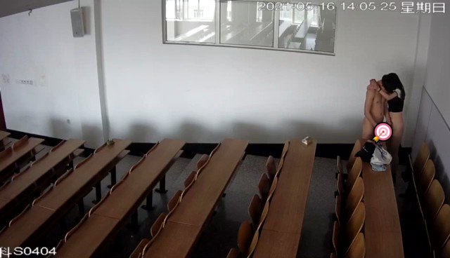 【影片】《中國黑龍江科技大學》教室啪啪啪１２分鐘流出！校方證實是真的！