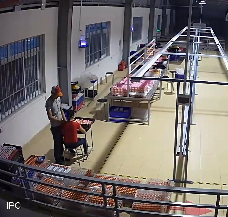 【上車】中國廣東《工廠主管潛規則女員工》影片流出「３秒男」全網見證！