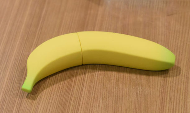 【測評】內外都很黃，插得她很爽的香蕉