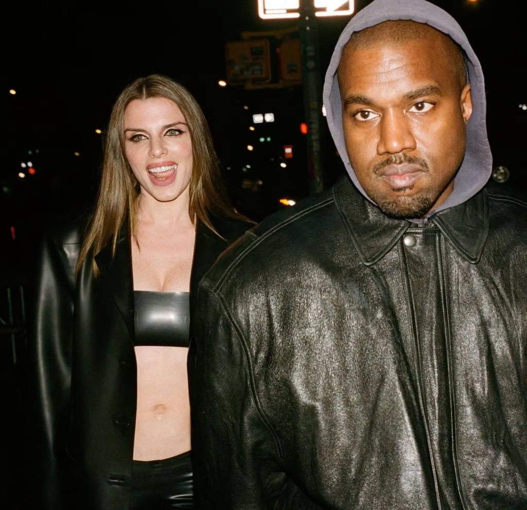 Julia Fox 和 Kanye West 的合影