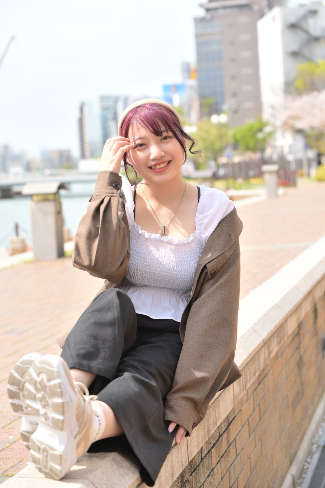 大野城ひなの的川原麗蘭時期形象，突出她的模特風格