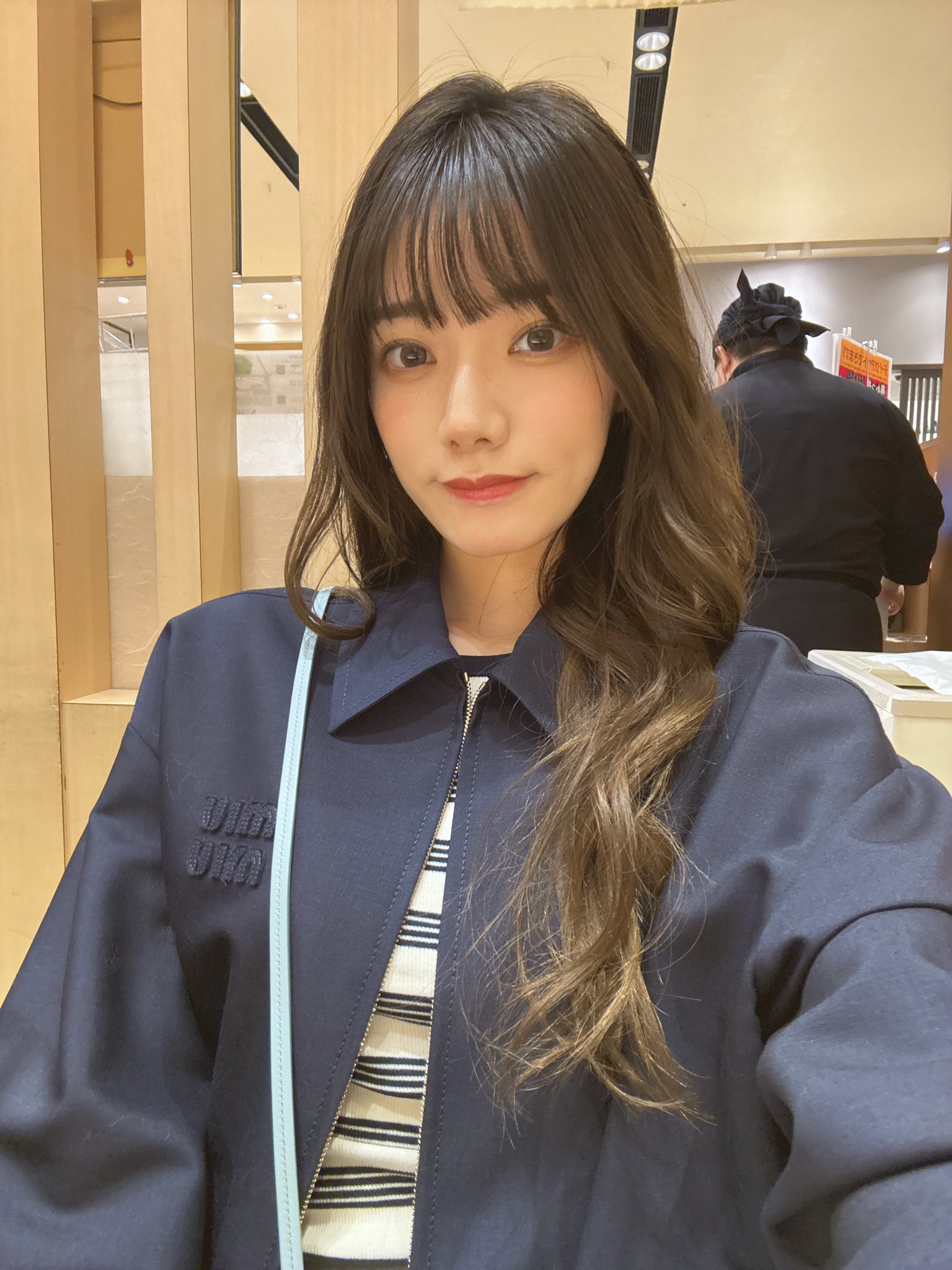 宮下玲奈性感造型照