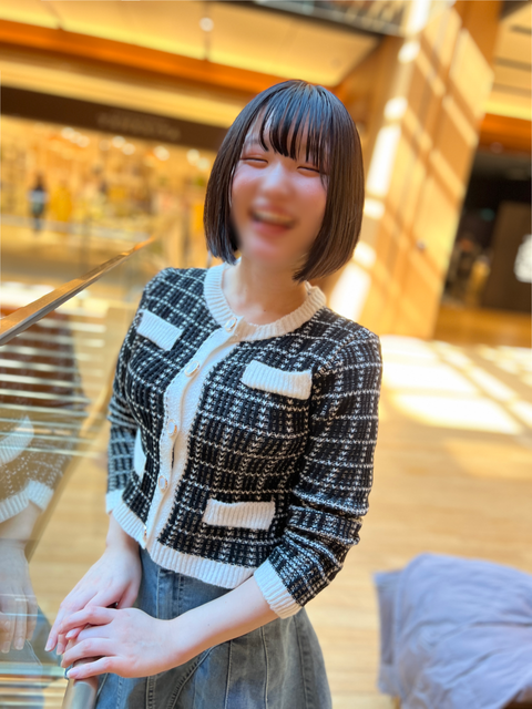 21歲F杯美乳大學生初次拍攝魅力