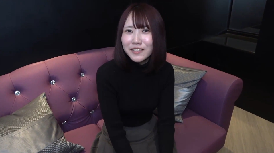女大學生短髮白皙身材展示