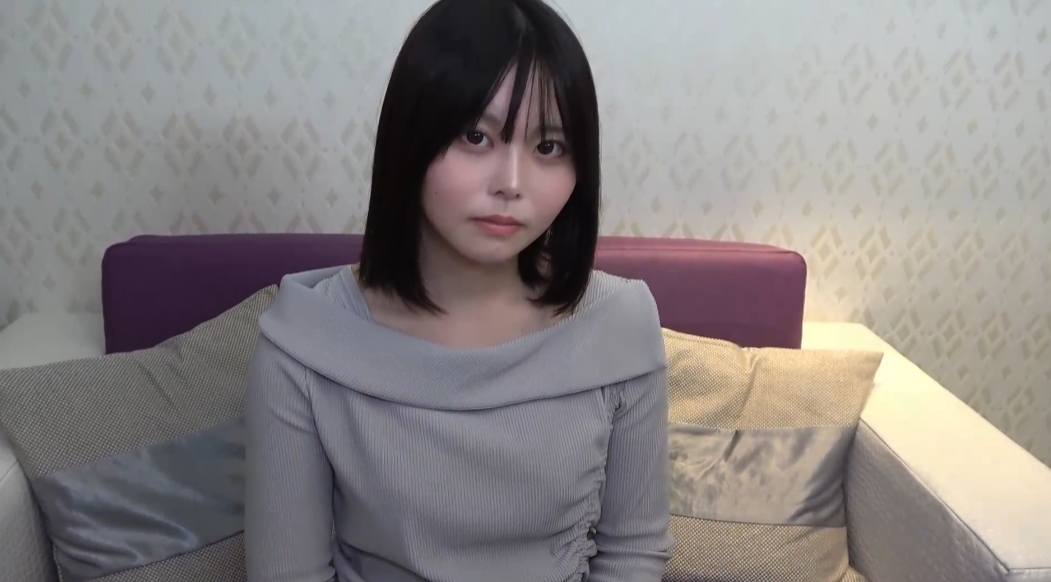 19歲D奶妹可愛黑短髮外貌